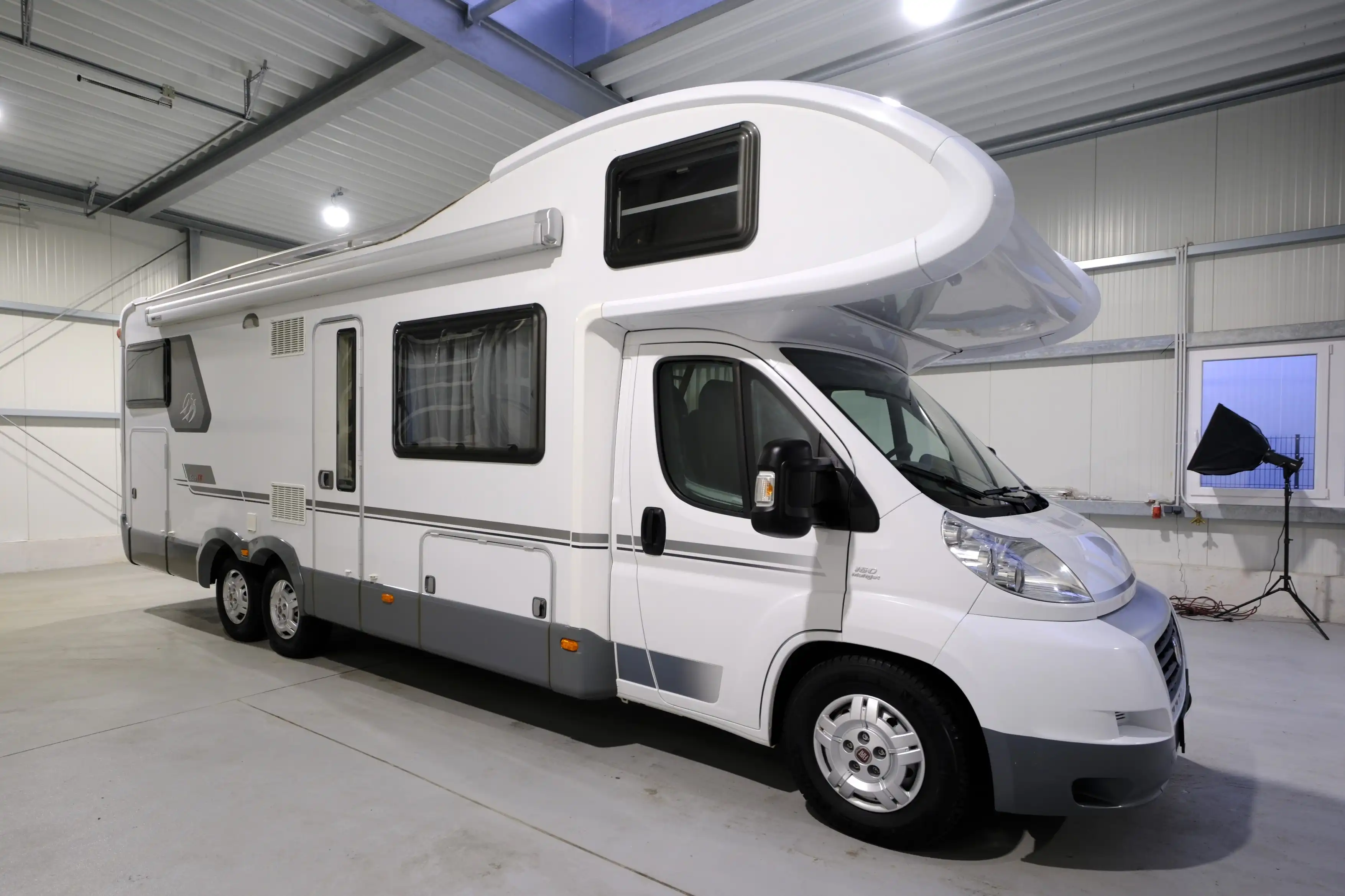 KNAUS Sun Traveller 800 DG/Festbett/Garage/2xKlima/Solar/Markise/erst 27.603 KM!!